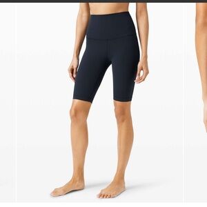 lululemon True Navy Align Super High Rise Shorts 10 inch (hemmed to 7) size 8